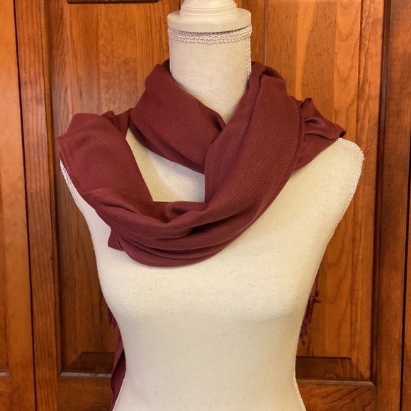 Pashmina Oversized Scarf Rust/Burgundy Preowned - Picture 2 of 7